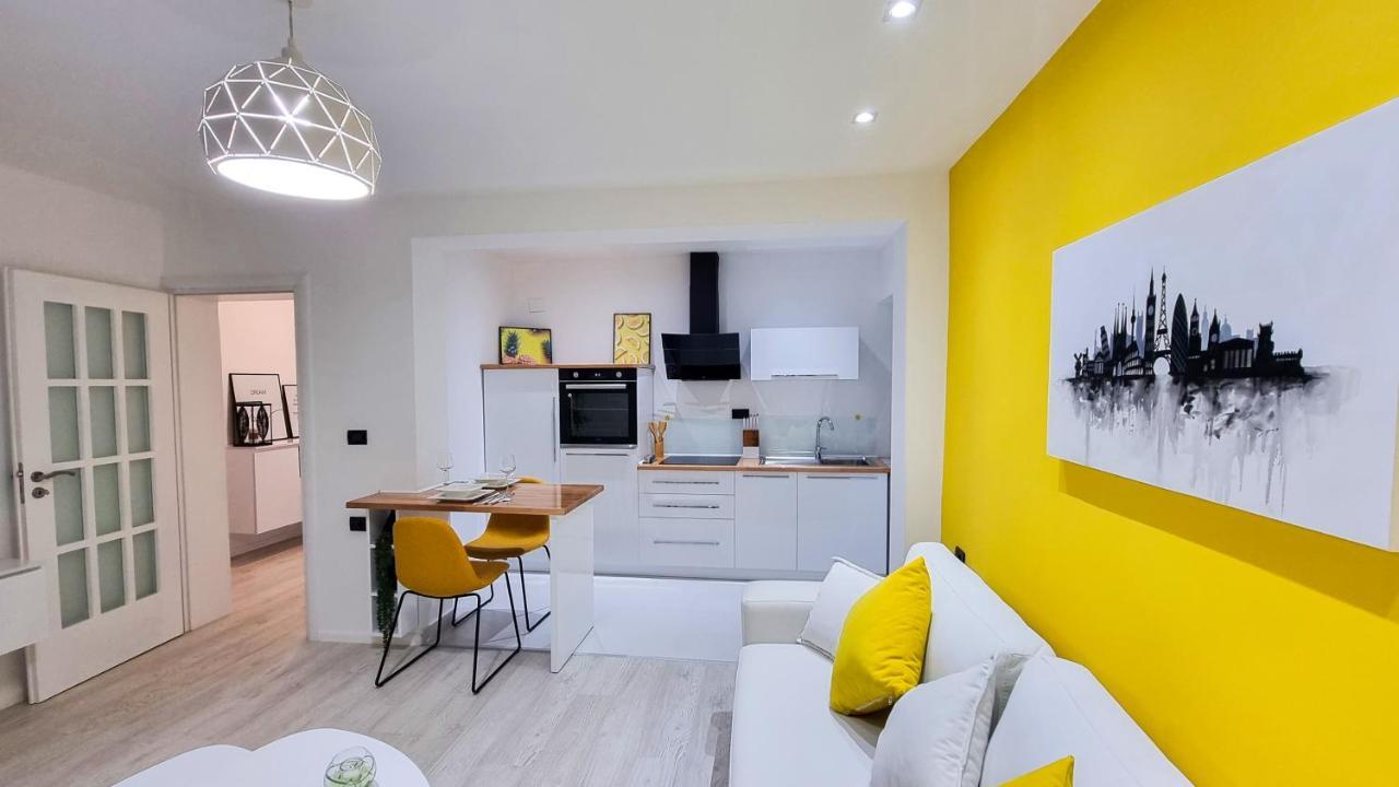 'The Yellow' Condo Berat Dış mekan fotoğraf