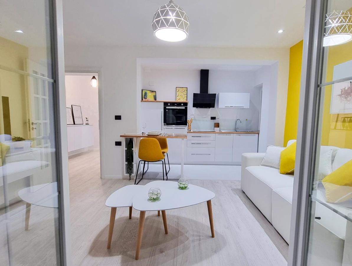 'The Yellow' Condo Berat Dış mekan fotoğraf